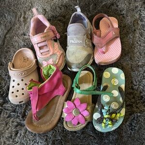 Bag of shoes girls size 8 toddler crocs stride rite Nike Disney sneakers Sandals